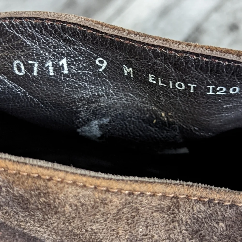 Donald J.Pliner Brown Distressed Eliot Chukka Boots...Size 9M